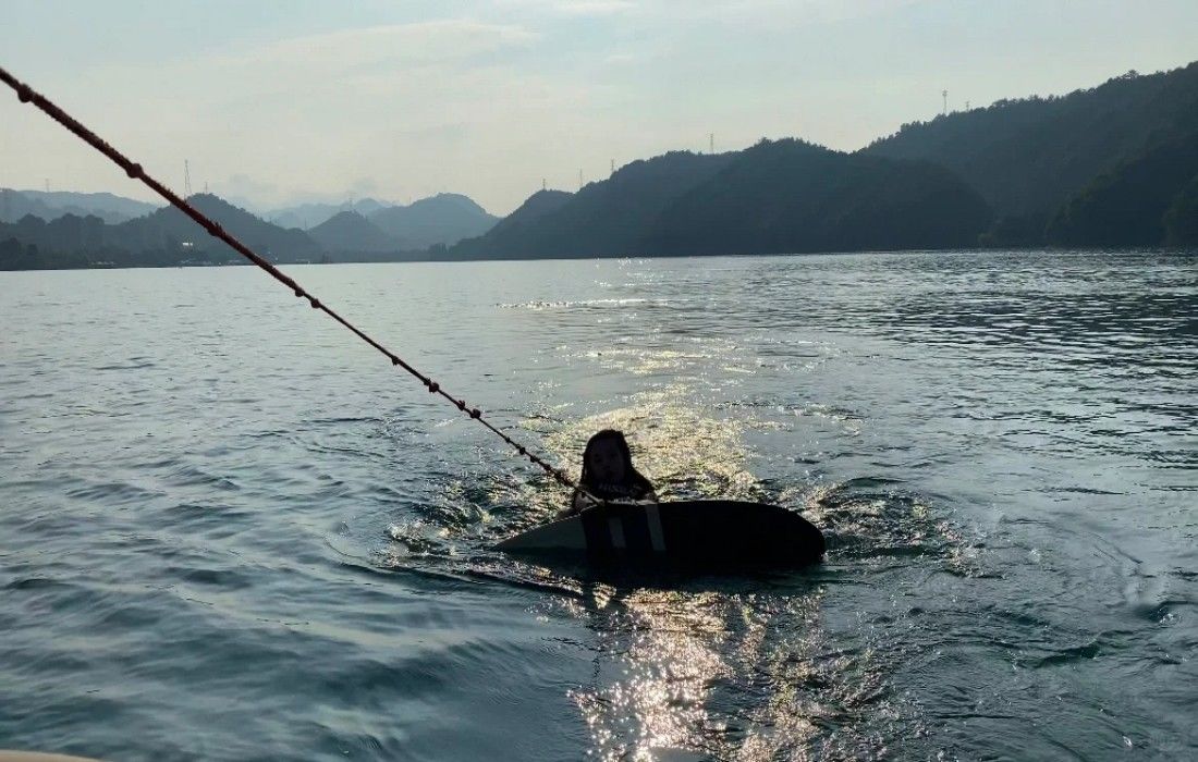 杭州千岛湖尾波冲浪基地